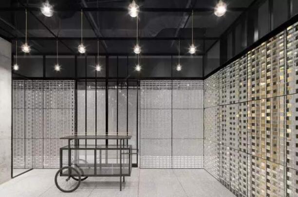 展會(huì)搭建布置中一般使用什么玻璃？其特性又有那些？