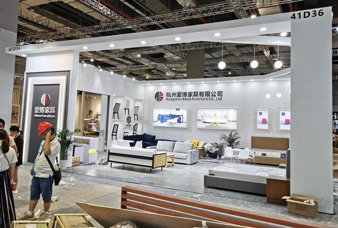 展會(huì)搭建布置中塑料材料如何選擇？膠黏劑又該如何選擇？